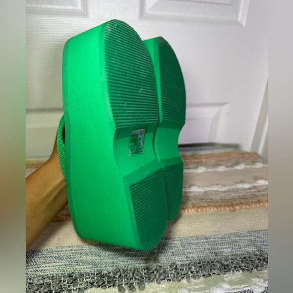 Jeffrey Campbell Vibrant Green Platform Sandals - Picture 3 of 11